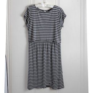 Old Navy Maternity Nursing Dress